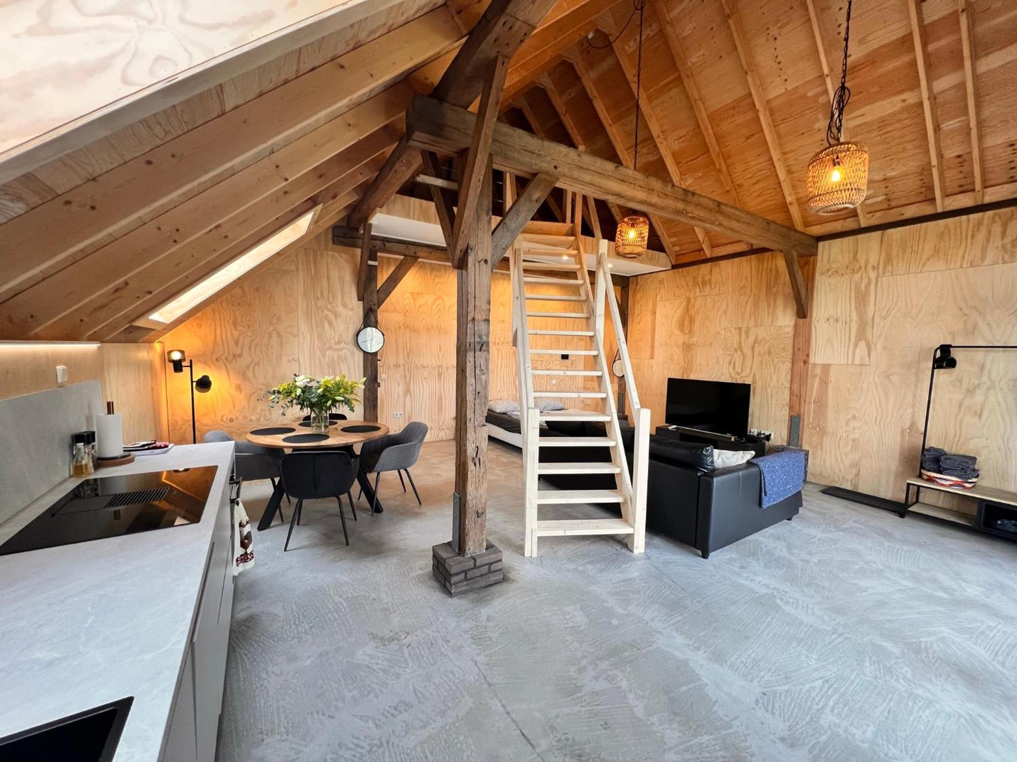 Wonen In Een Boerenschuur Uit 1899 Zwolle  Kültér fotó