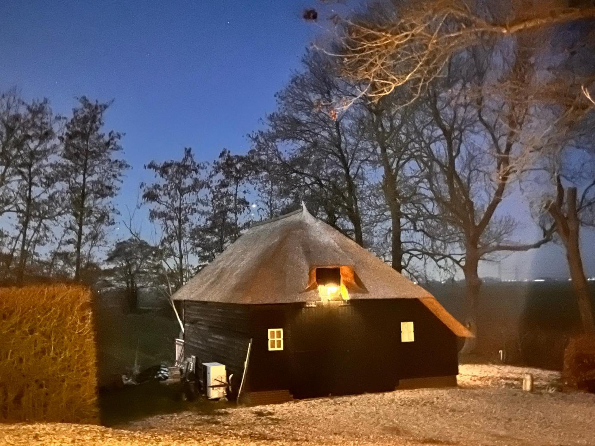 Wonen In Een Boerenschuur Uit 1899 Zwolle  Kültér fotó